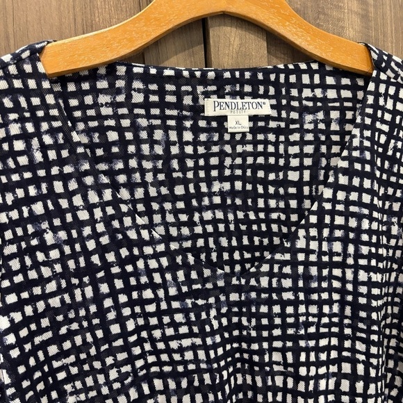 NWT Pendleton XL Petite Catalina nylon Top Long Sleeve V Neck - Picture 5 of 12